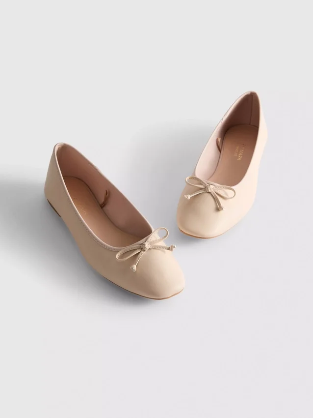 Faux leather ballerina flats