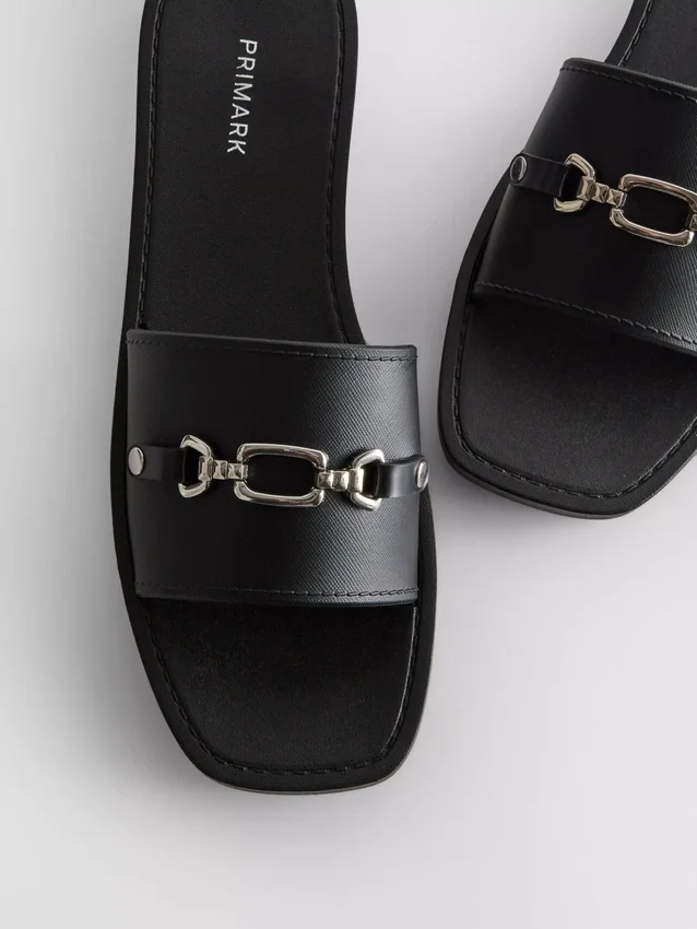 Faux leather snaffle sliders