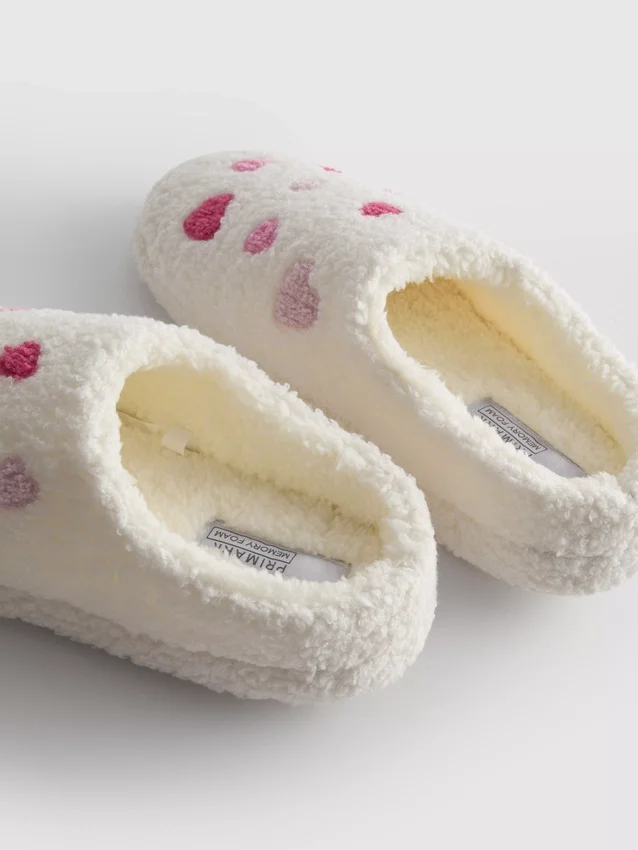 Fleece heart slippers