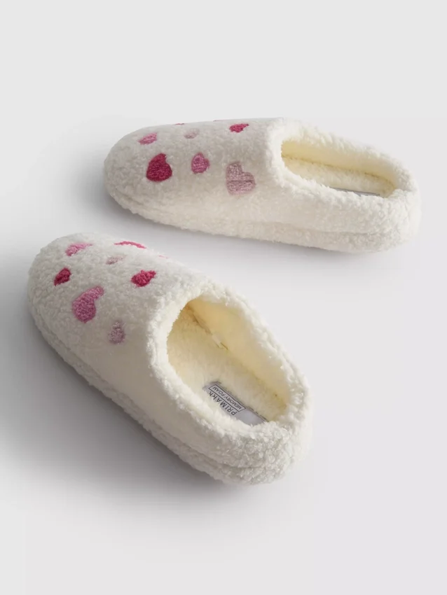 Fleece heart slippers