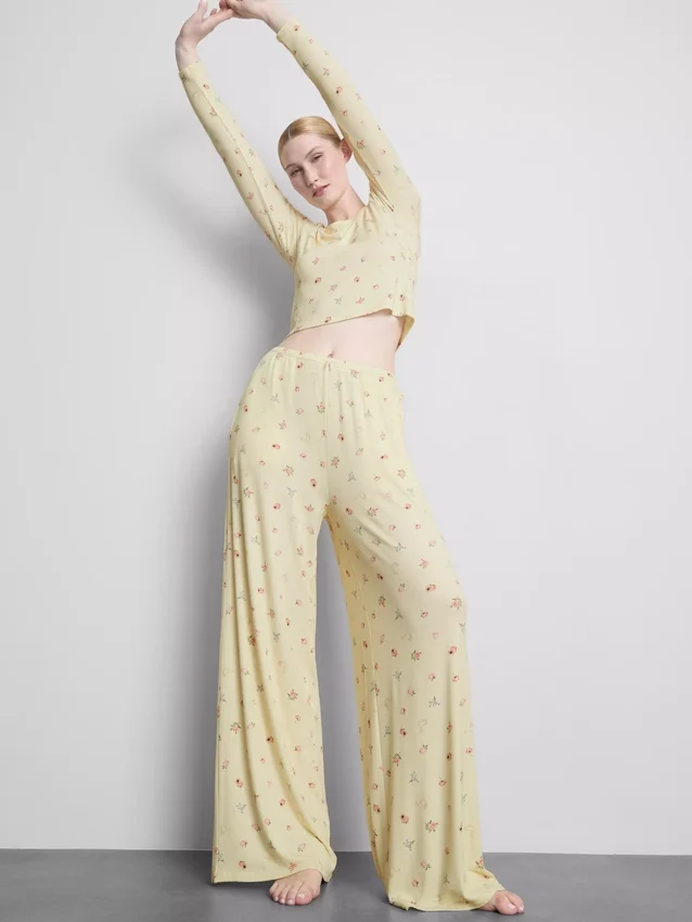 Floral ribbed pajama bottoms
