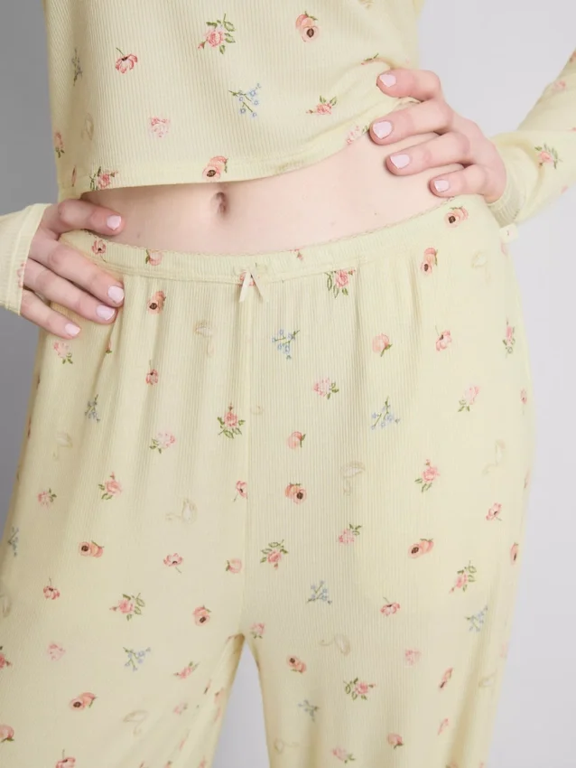 Floral ribbed pajama bottoms
