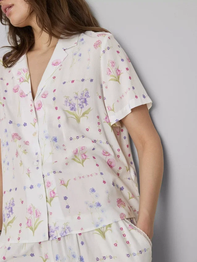 Floral short-sleeve pajama shirt
