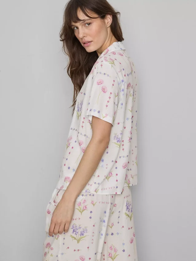 Floral short-sleeve pajama shirt