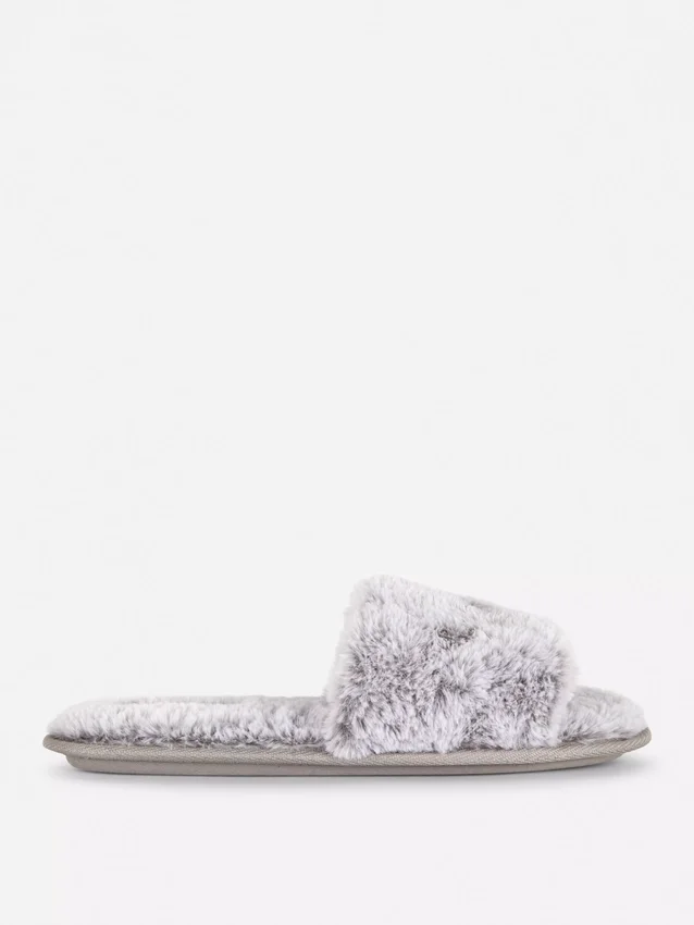 Fluffy crossband slippers