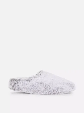 Fluffy slippers