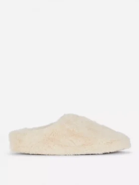 Fluffy slippers