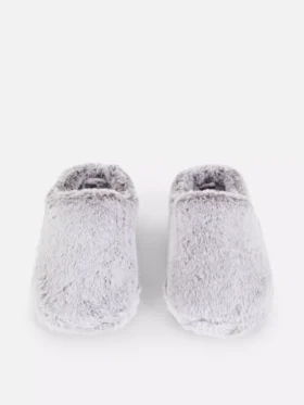 Fluffy slippers