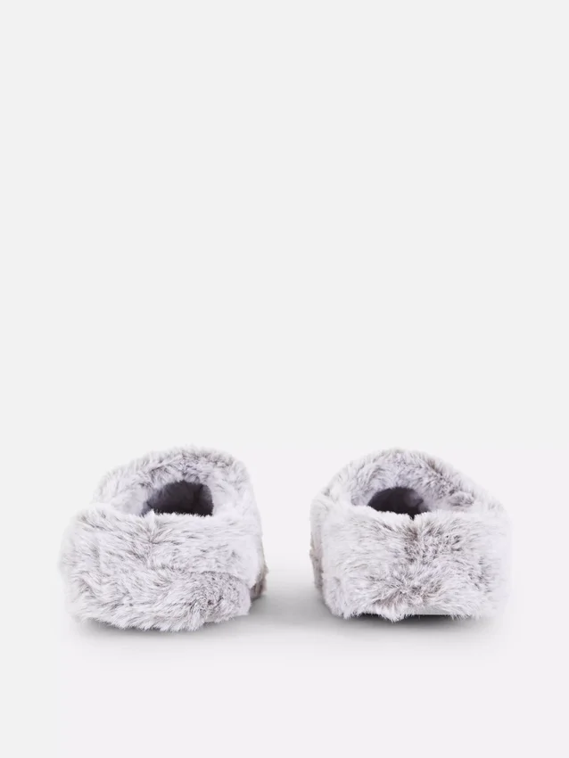 Fluffy slippers