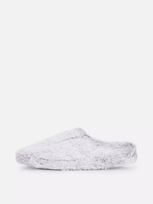 Fluffy slippers