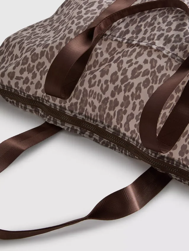 Foldaway weekender bag