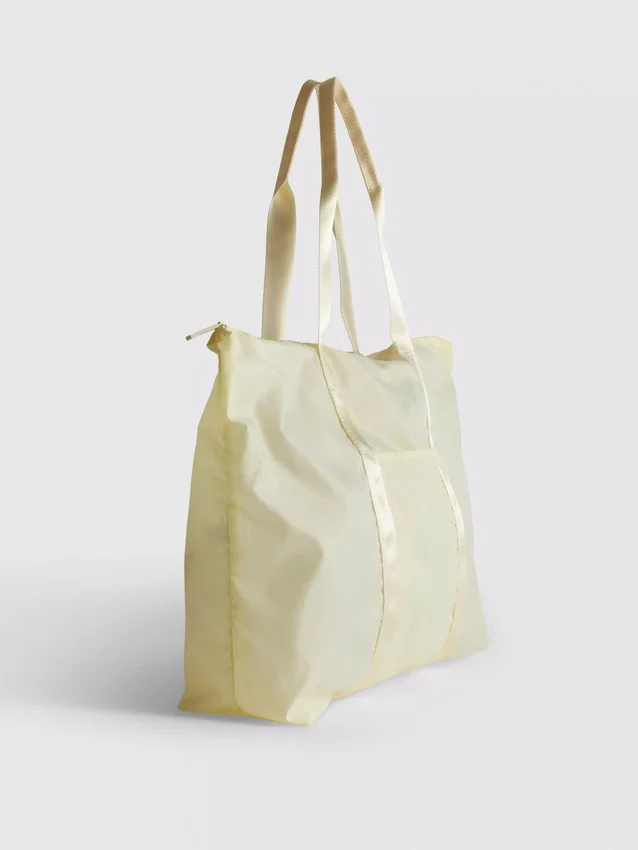 Foldaway weekender bag