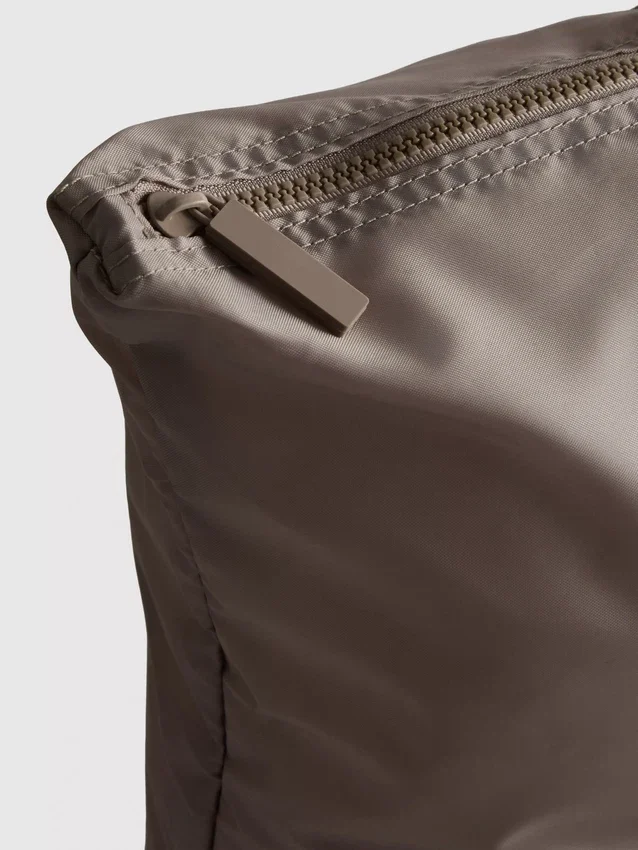 Foldaway weekender bag