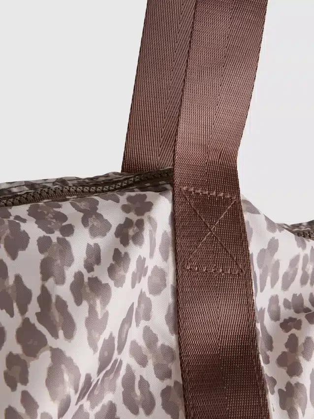 Foldaway weekender bag