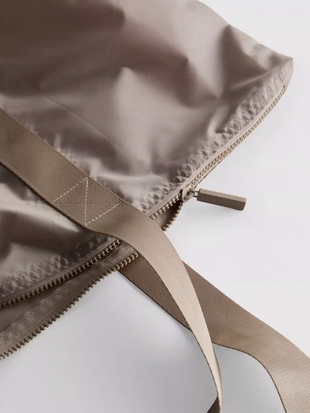 Foldaway weekender bag
