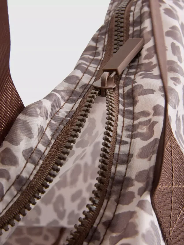 Foldaway weekender bag