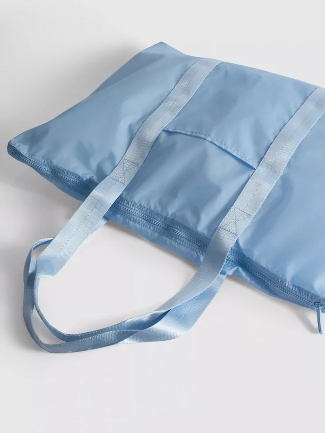 Foldaway weekender bag