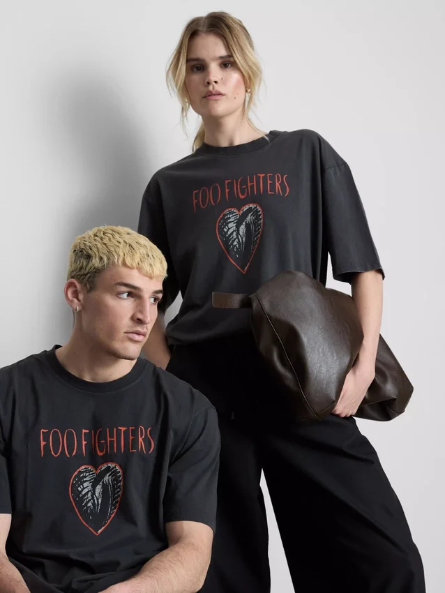 Foo fighters graphic t-shirt