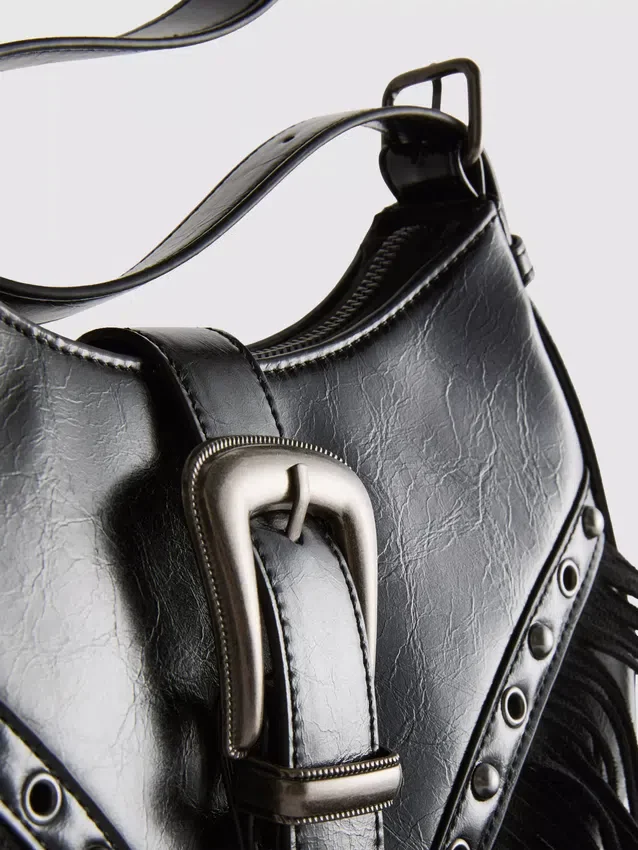 Fringed buckle shoulder bag