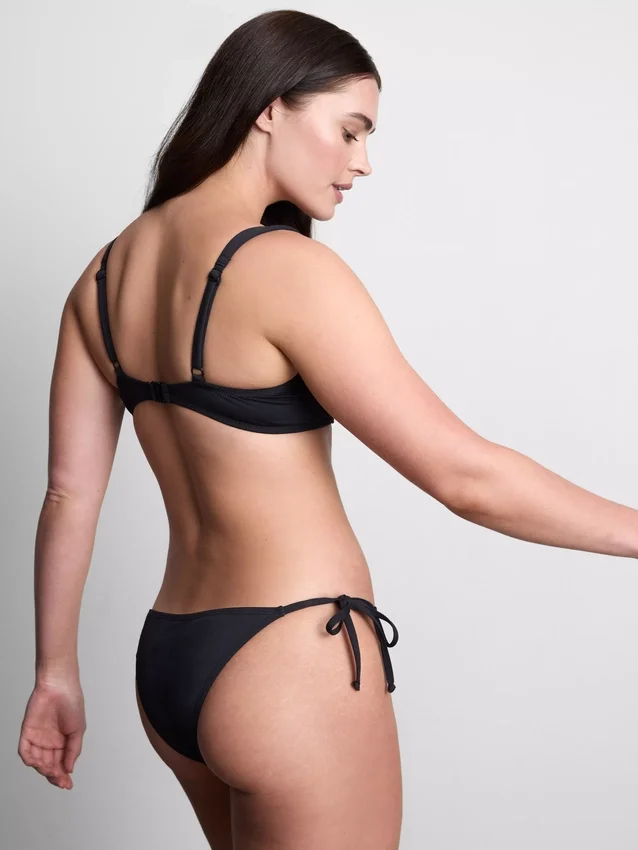 Fuller bust underwire bikini top