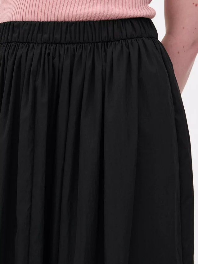 Gathered waist maxi skirt