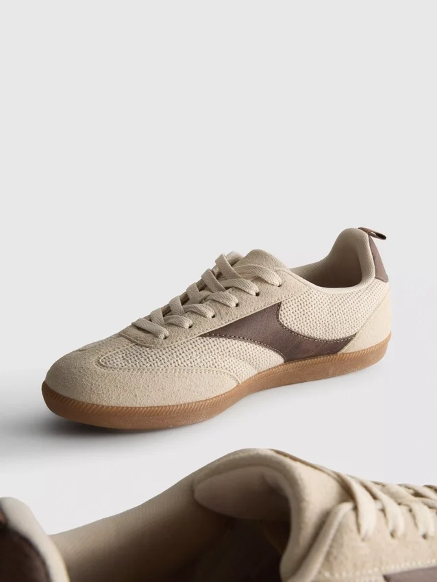 Gum-sole low-top sneakers