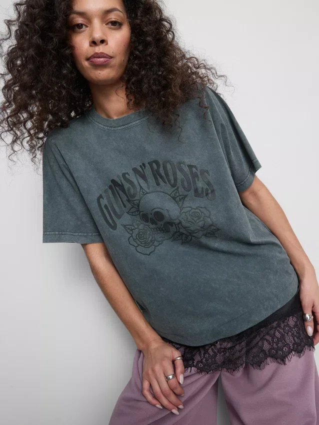 Guns n' roses lace trim t-shirt