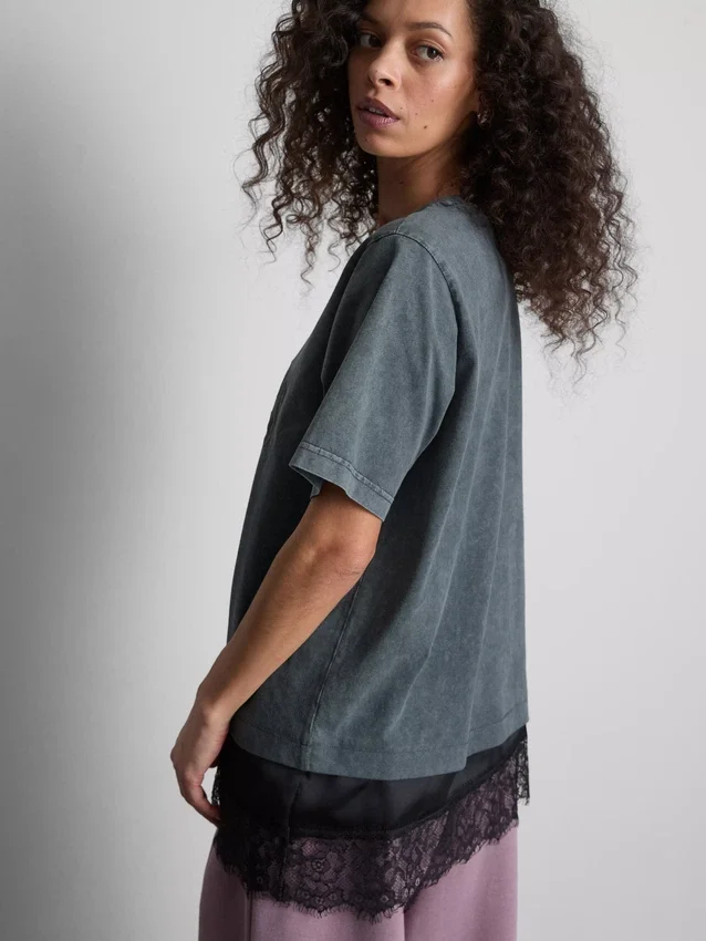 Guns n' roses lace trim t-shirt