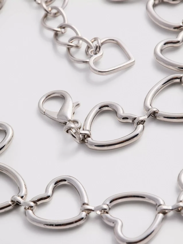 Heart chain belt