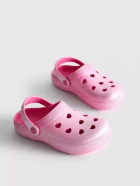 Heart clogs