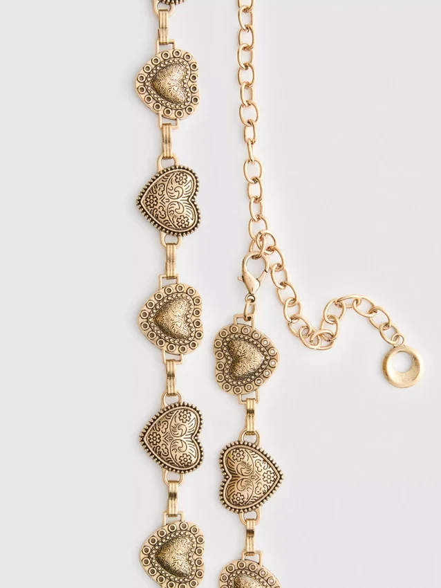 Heart detail chain belt