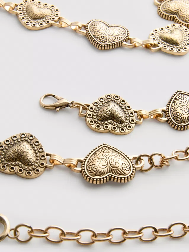 Heart detail chain belt