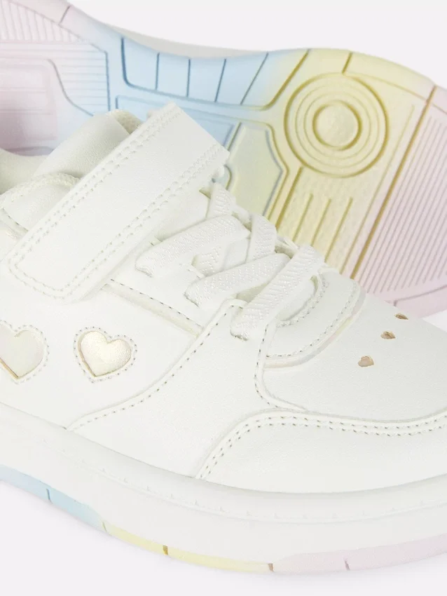Heart low-top sneakers