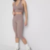High waisted active capri leggings
