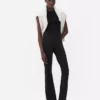 High-waisted active flared leggings