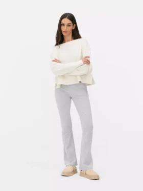 High-waisted active flared leggings