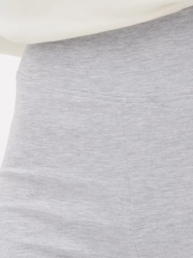 High-waisted active flared leggings