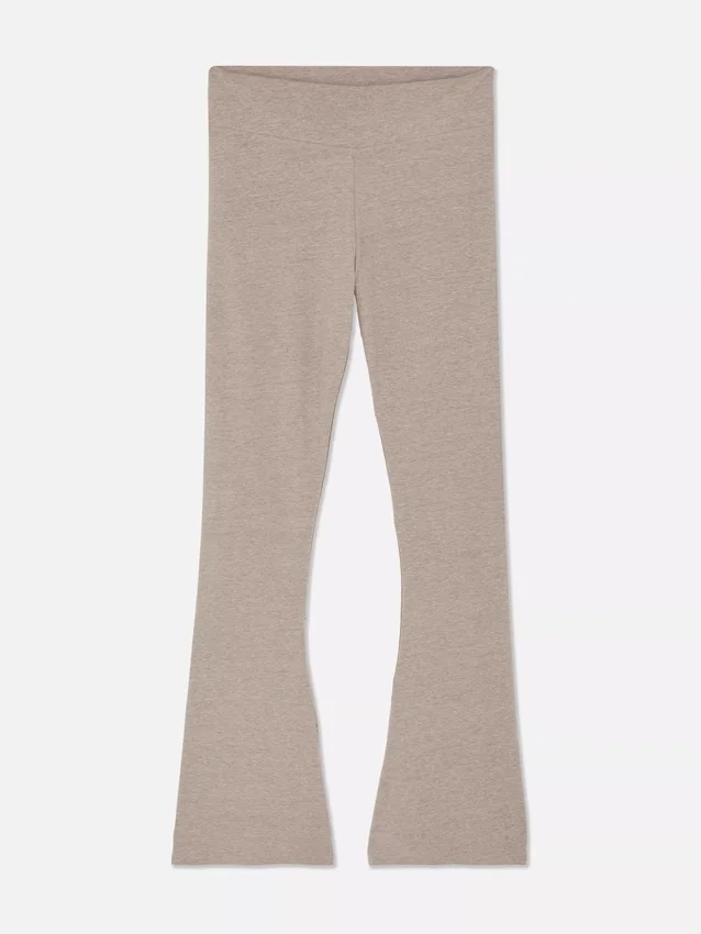 High-waisted active flared leggings