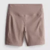 High-waisted active yoga shorts