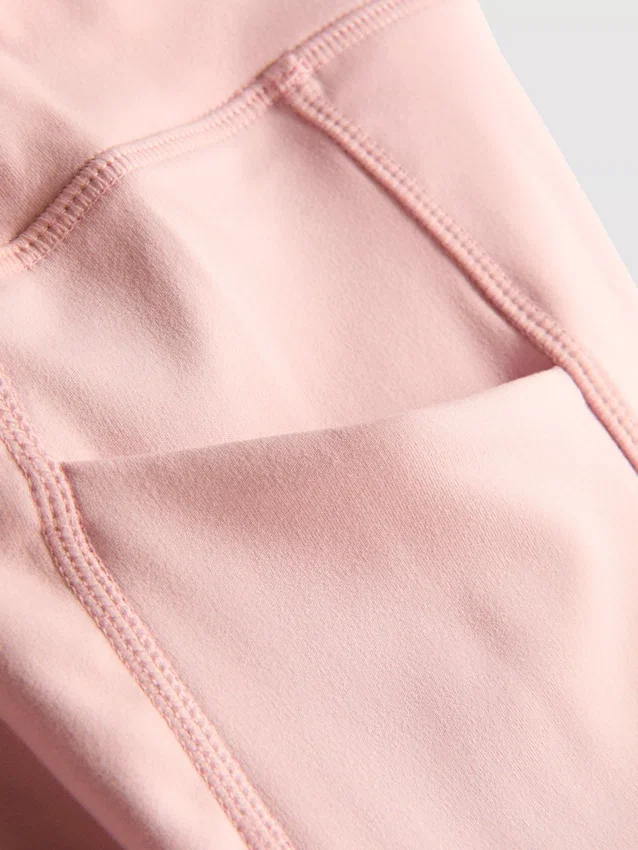 High-waisted active yoga shorts