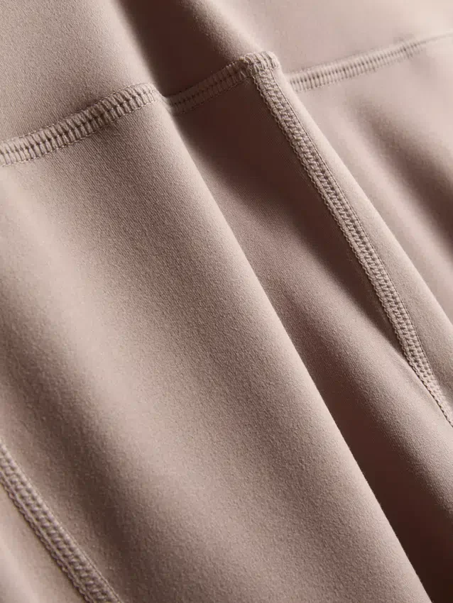 High-waisted maple active leggings