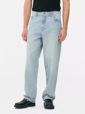 High-waisted relaxed jeans