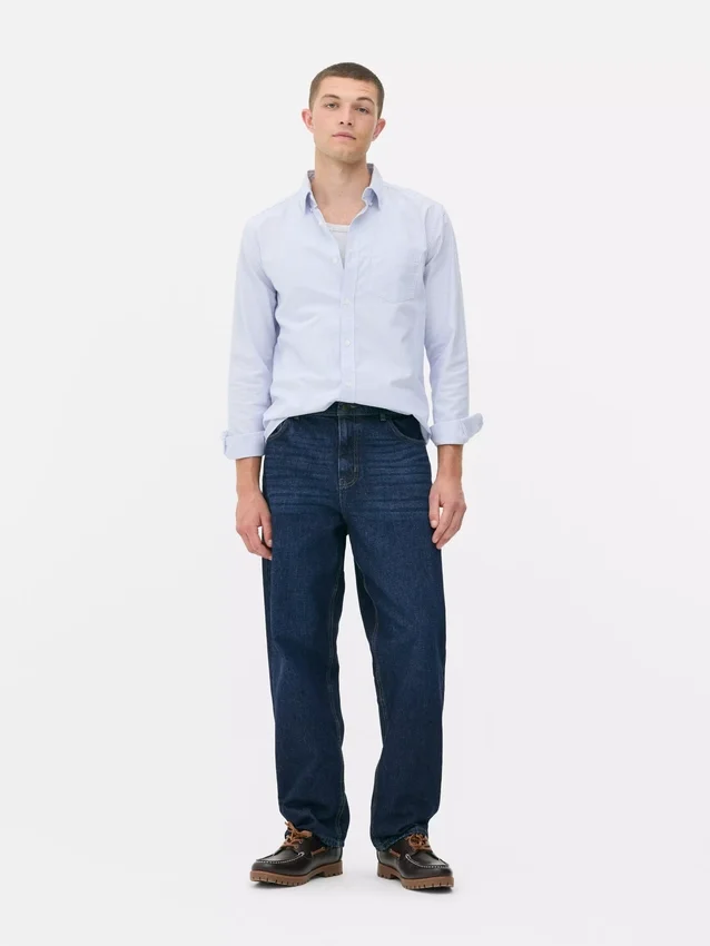 High-waisted relaxed jeans