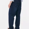 High-waisted relaxed jeans