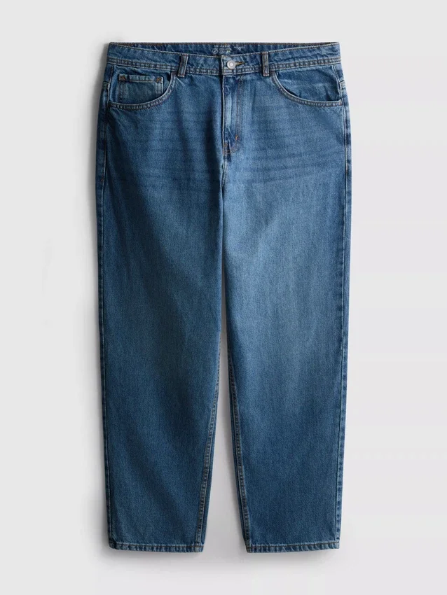 High-waisted relaxed jeans