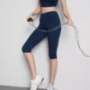 High-waisted smooth support active capri leggings
