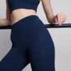 High-waisted smooth support active capri leggings
