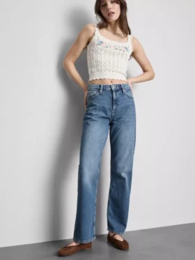 High-waisted straight-leg jeans