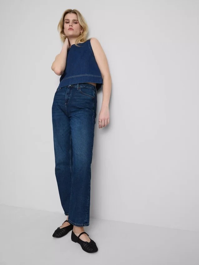 High-waisted straight-leg jeans