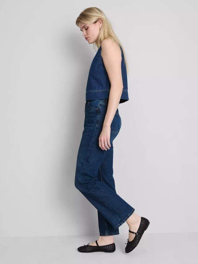 High-waisted straight-leg jeans